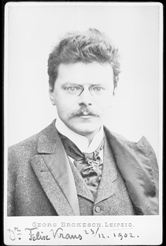 Felix von Kraus, Fotografie Georg Brokesch, Leipzig (eigenhändig
signiert, 1902). – Universitätsbibliothek Johann Christian Senckenberg,
Frankfurt a.M., Porträtsammlung Manskopf, Signatur: S 36/F09003;
Abbildung mit freundlicher Genehmigung.