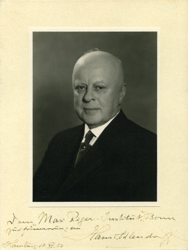 Hans von Ohlendorff (1950), Porträtfoto mit Widmung an das Max-Reger-Institut. – Max-Reger-Institut, Karlsruhe.