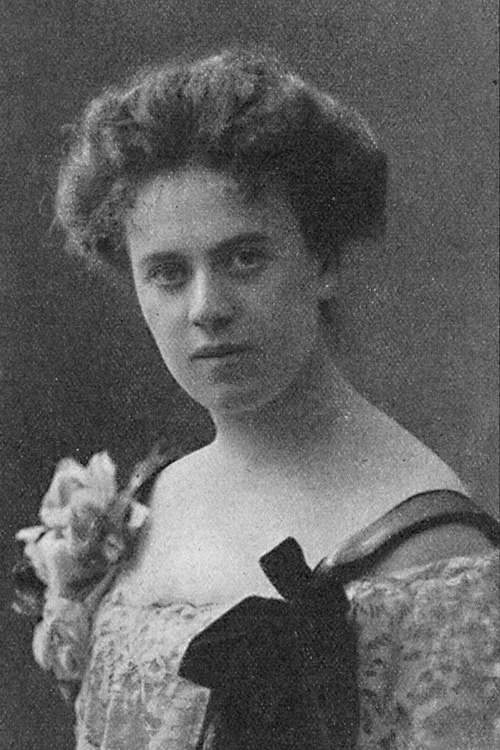 Clara Rahn, Fotografie Gebr. Lützel, München. – Abgebildet in 26. Jg., Nr. 9 (9. Februar 1905), S. 201.