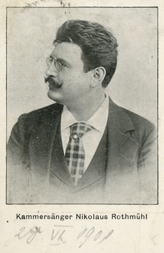 Nikolaus Rothmühl, Porträt auf zeitgenössischer Postkarte, gelaufen und datiert 28. Juni 1901. – Max-Reger-Institut, Karlsruhe.