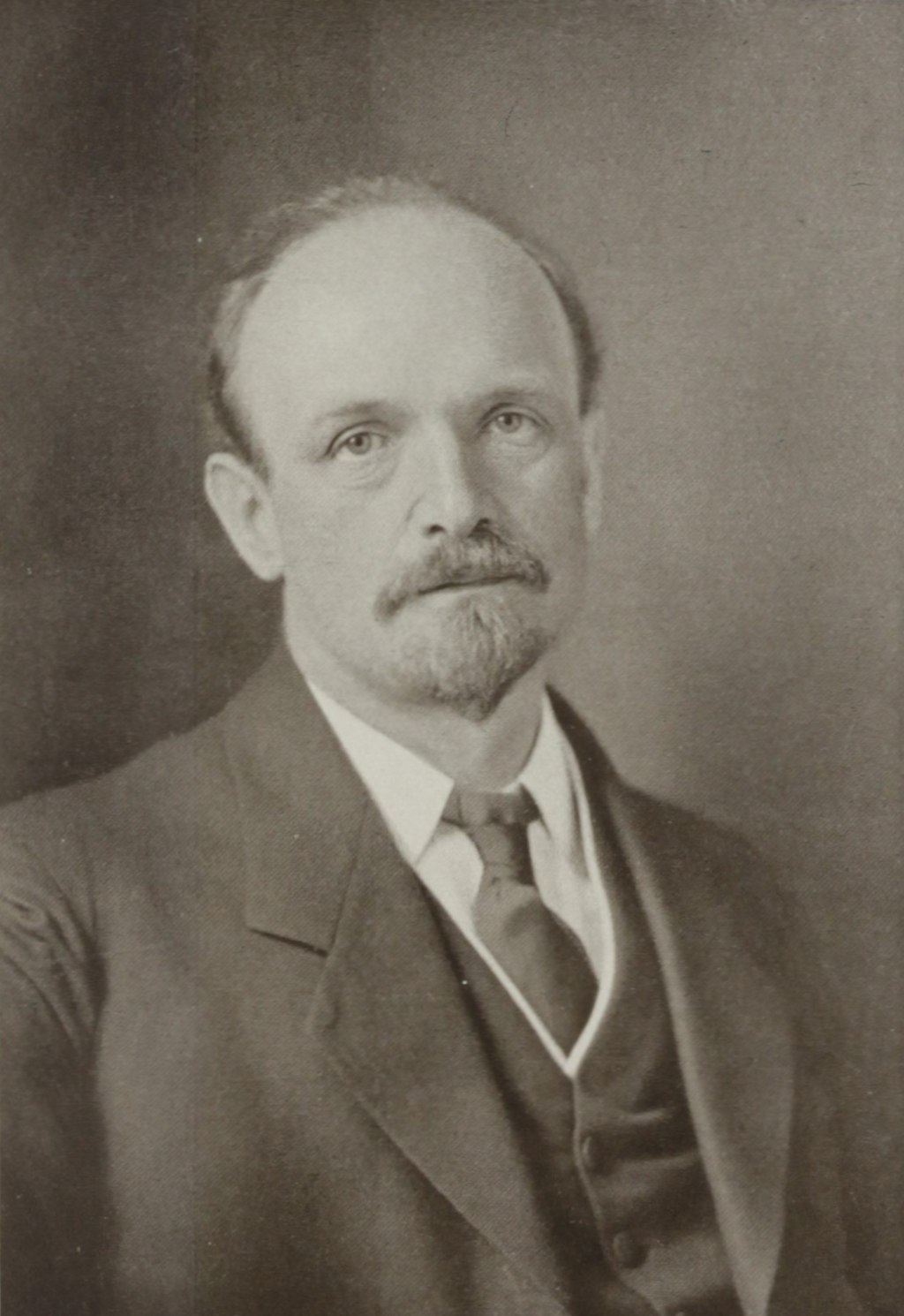 Hermann Suter (1920er-Jahre), 93. Jg., Nr. 7/8 (Juli/August 1926), vor S. 396