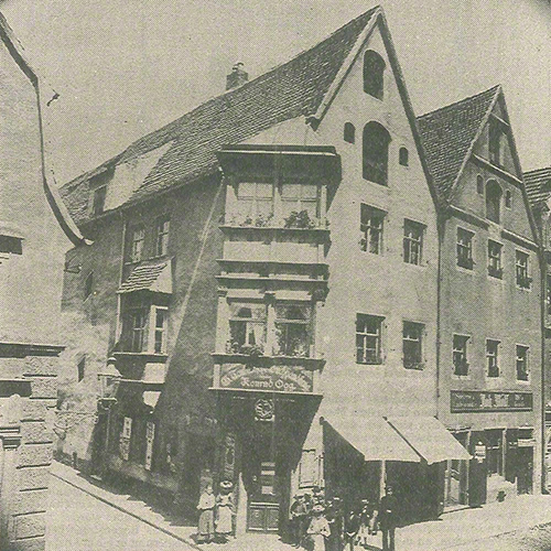 Die Taubald’sche Buchhandlung, Fotografie (wohl) aus der Reger-Zeit, in . – Artikel aus , Weiden, 29. September 1989.