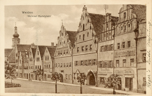 Lower market square in Weiden, postcard (undated) with annotation by (»Reger’s «). – Max-Reger-Institut, Karlsruhe.